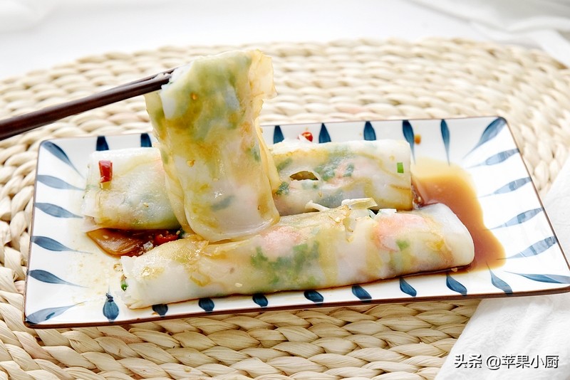 自己在家制作的肠粉超级好吃哦,自制简单小吃肠粉