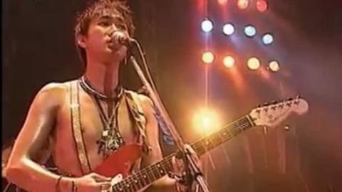 黄家驹摇滚界的丰碑,黄家驹讲述一代摇滚传奇