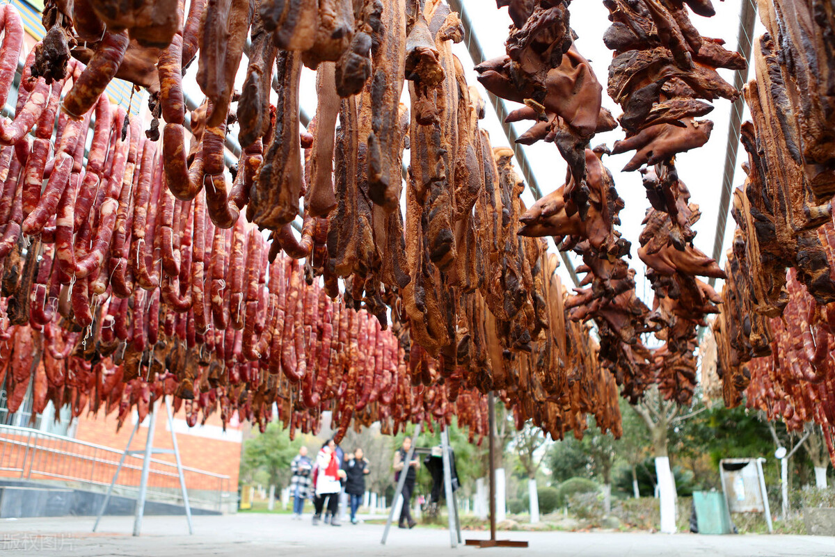 乡村振兴补助资金已下达1500多亿，在农村干什么项目？新文件指引