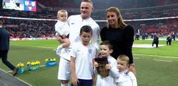 重回温布利再披三狮军团战袍，这一次英格兰真的和鲁尼说再见了