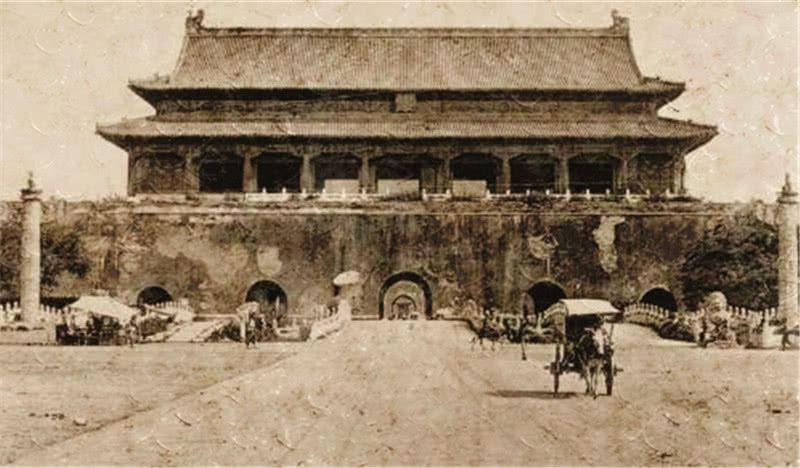 *安门天**之前世今生:神秘的金丝楠木盒、七枚炮弹之谜未解