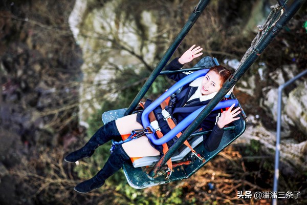 重庆奥陶纪主题乐园真实视频,重庆玻璃栈道奥陶纪