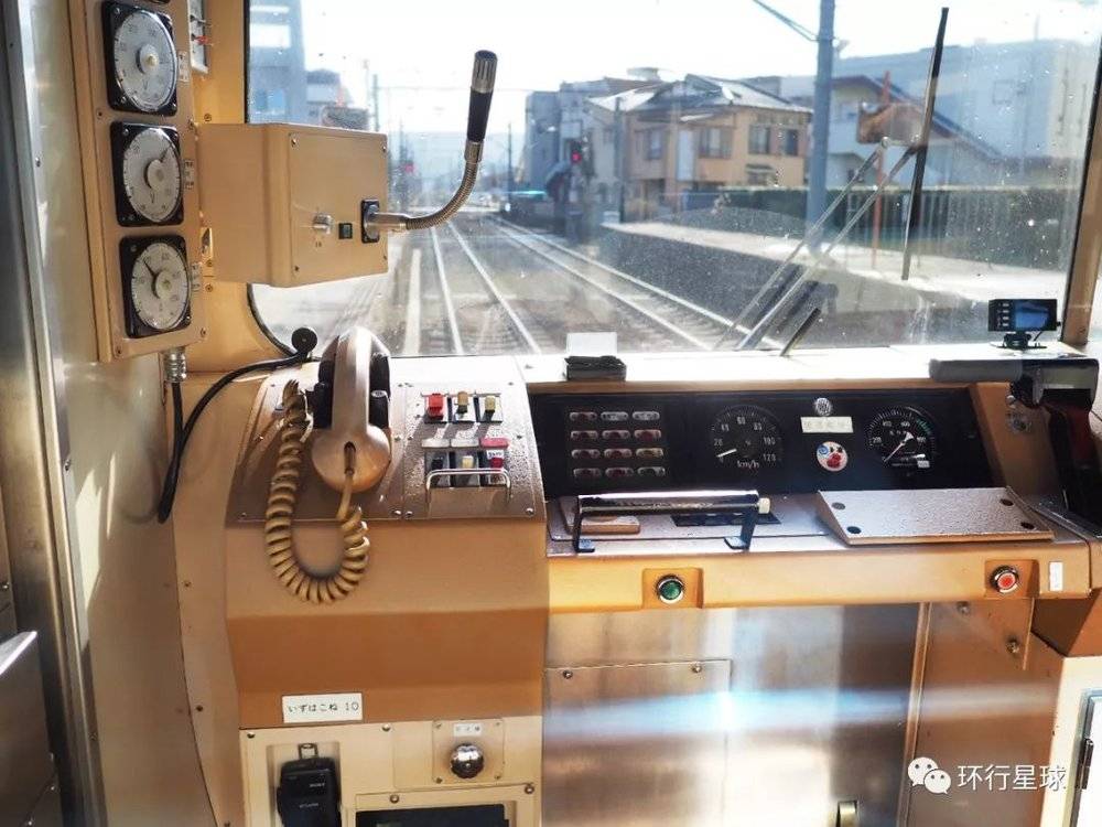 日本铁路边房子,日本铁路下的房子在哪里