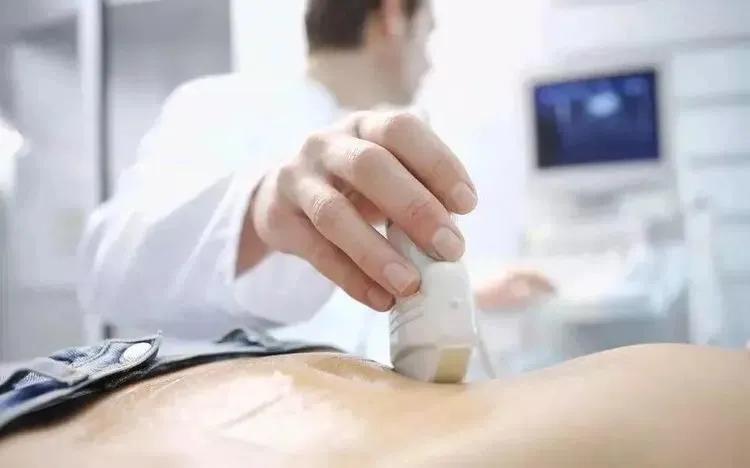 38岁女子盆腔长出了毛发和骨骼,这是一种什么怪病?