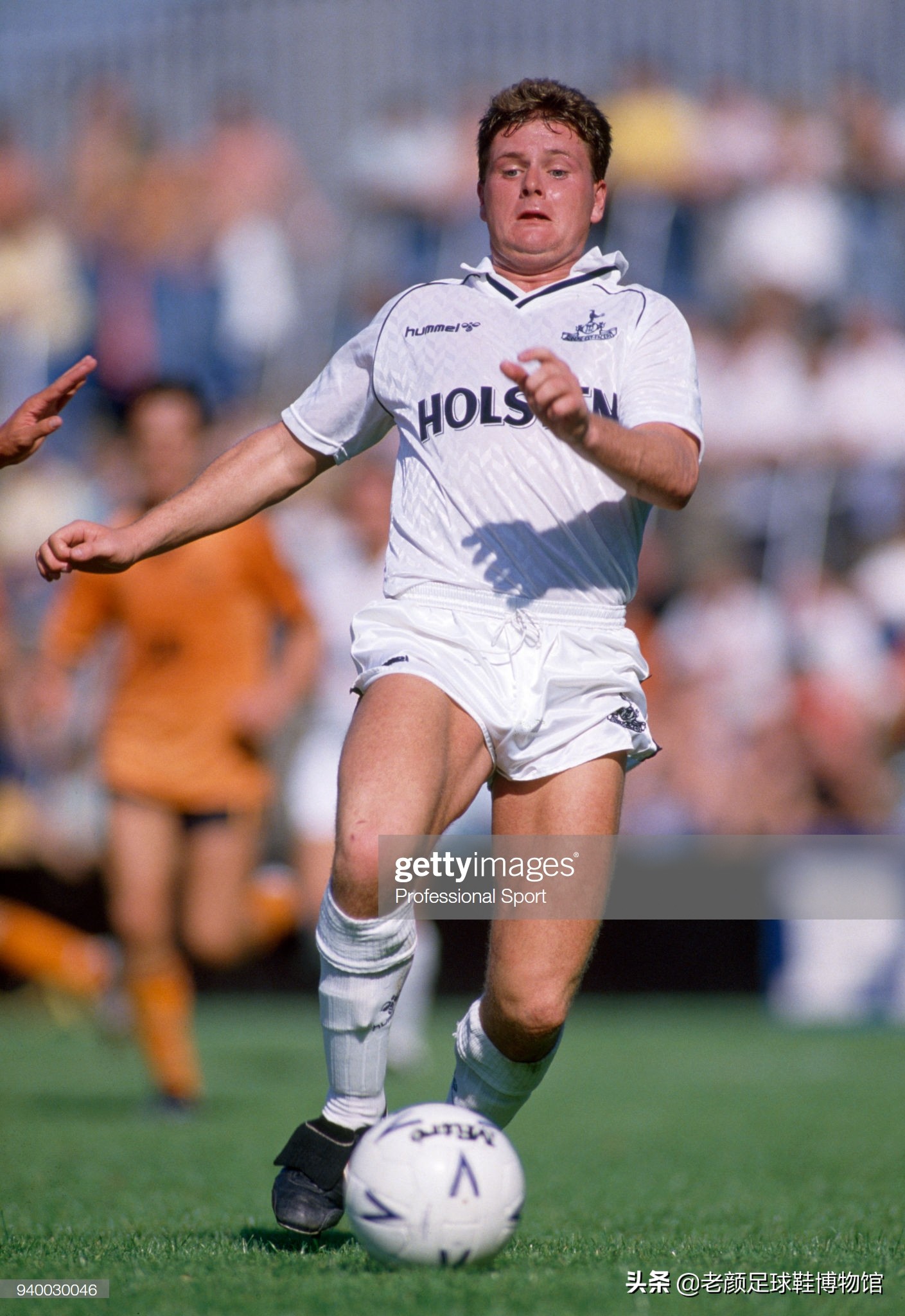 破产酒鬼的球鞋拍卖值6万,加图索的恩人名字成为香港路名