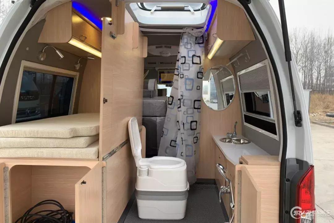 高度2.8米以下4座房车最新款,福田4座房车价格