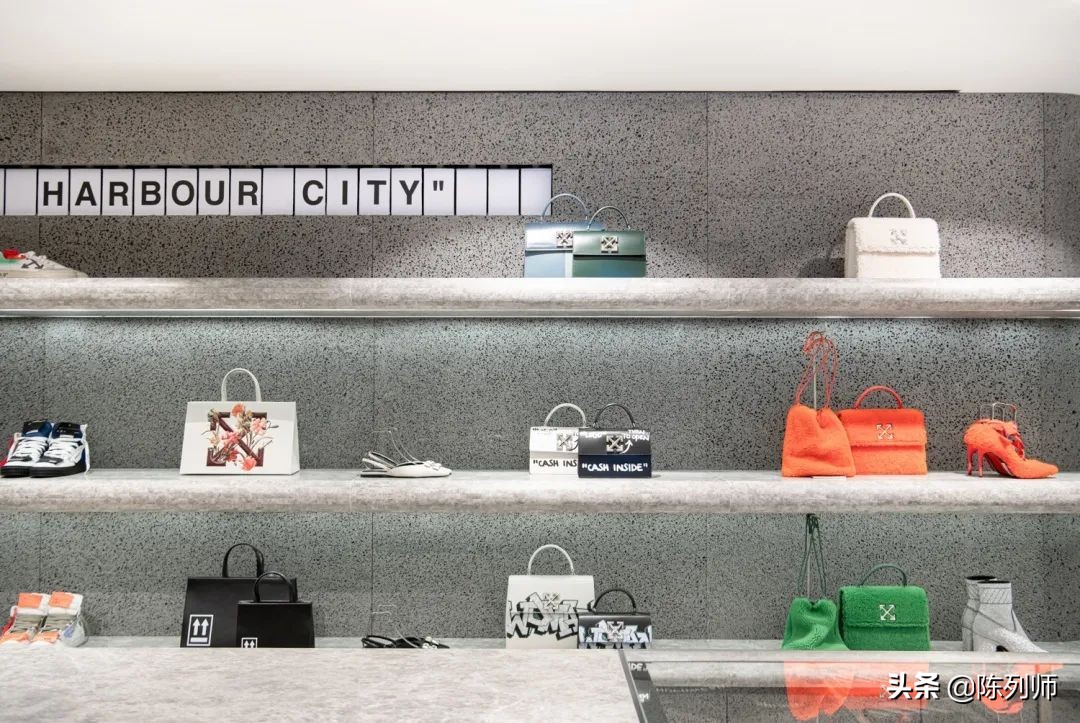 offwhite风格,白色品牌陈列搭配