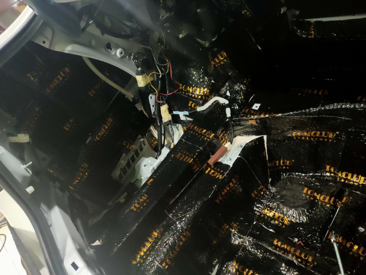 丰田锐志换喇叭不做隔音有用吗,丰田锐志隔音要怎么做