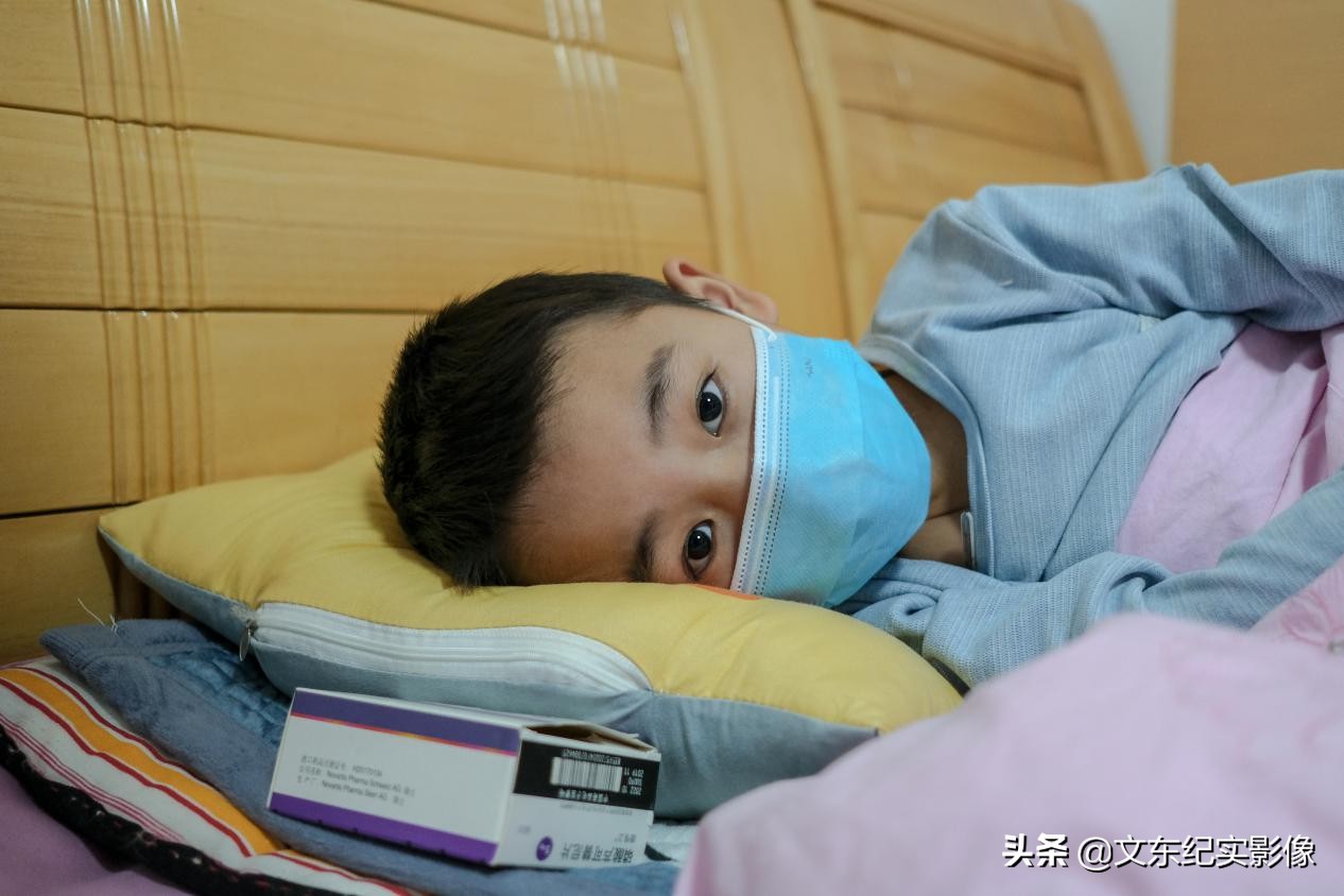 8岁男孩绝症,8岁男孩身患重疾却只关心手术费