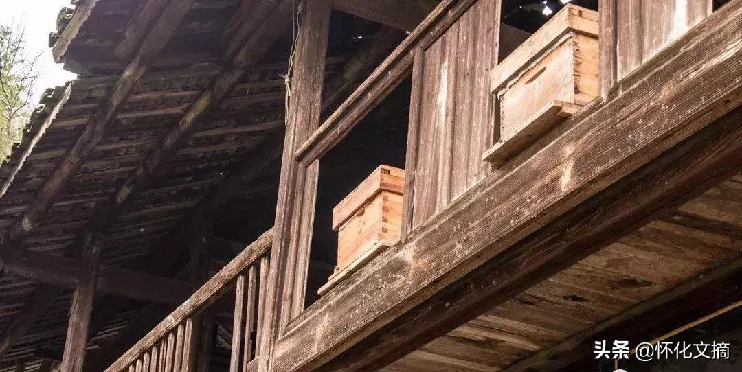 千年古苗寨老家寨全景,贵州千户苗寨农户家