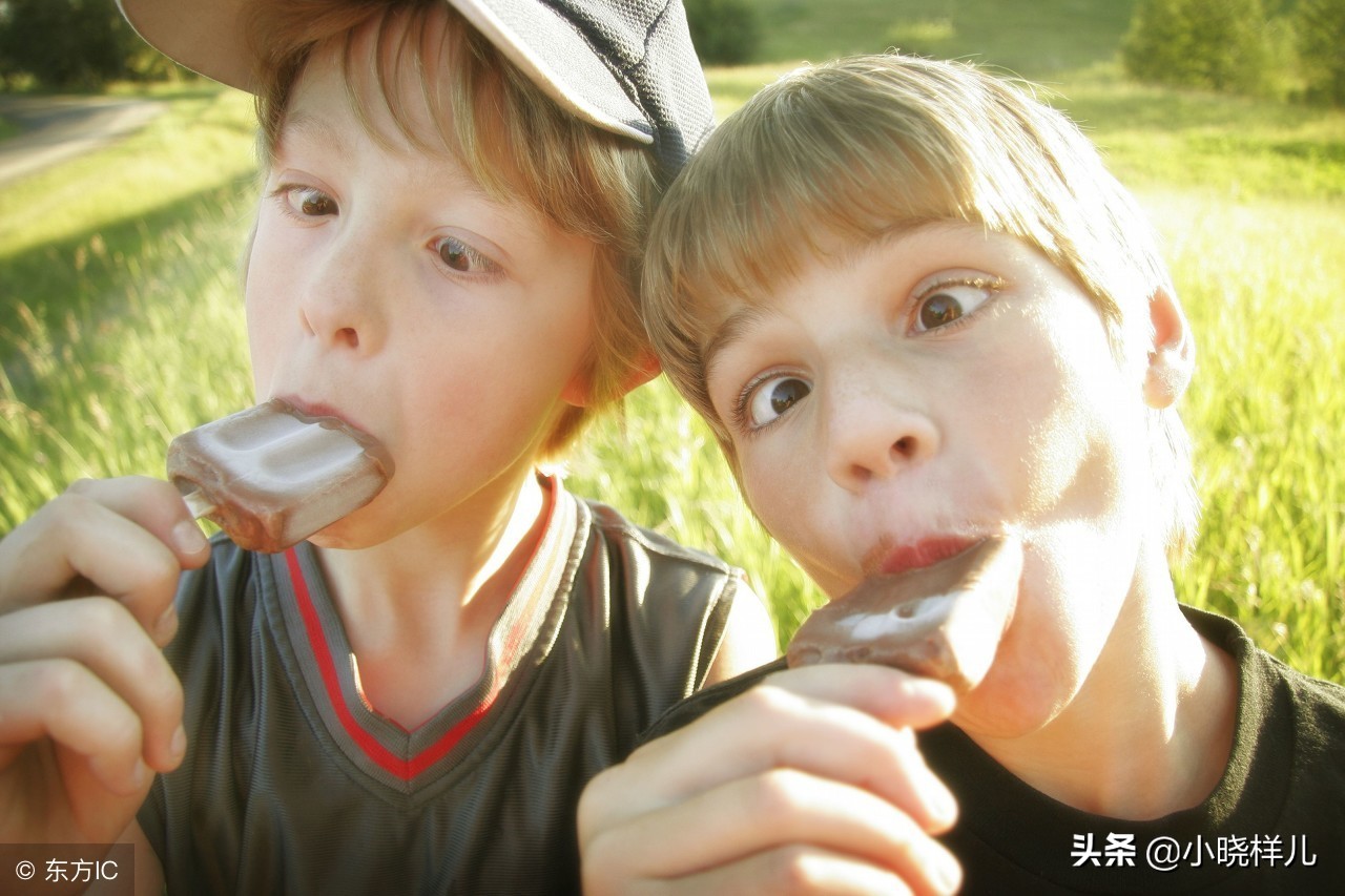 婴幼儿有点斗鸡眼怎么回事,宝宝斗鸡眼有什么正确方法改正吗