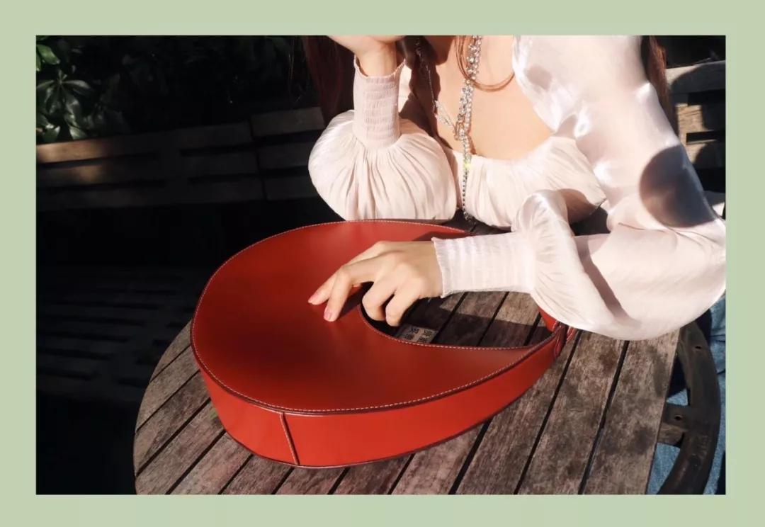 最近常背的千元小众包,最值得入手的小众品牌包