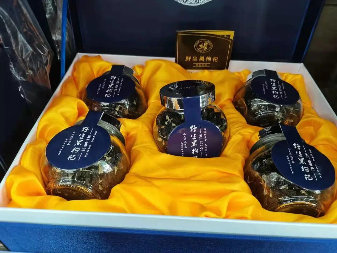 库尔勒香梨援疆产品,新疆库尔勒香梨特产一箱10斤