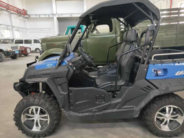 “造雪”“造浪”都有门道，记者带您参观东方影都，揭秘道具、魔音、造浪等影视拍摄幕后