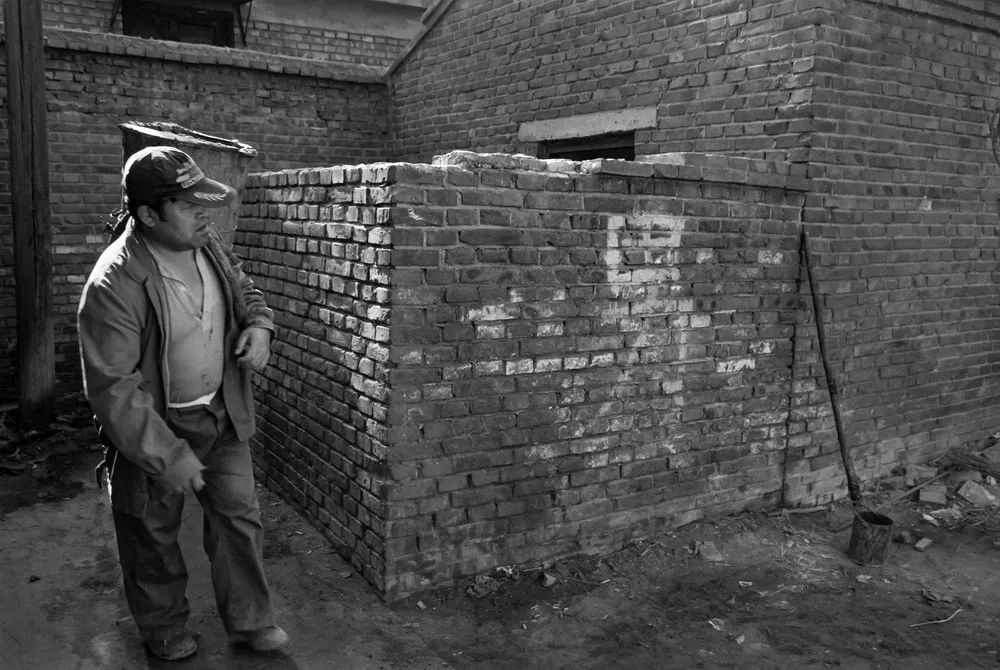 濂虫憚褰卞笀鍚村己涓汉鐓х墖,濂虫憚褰卞笀鍚村己