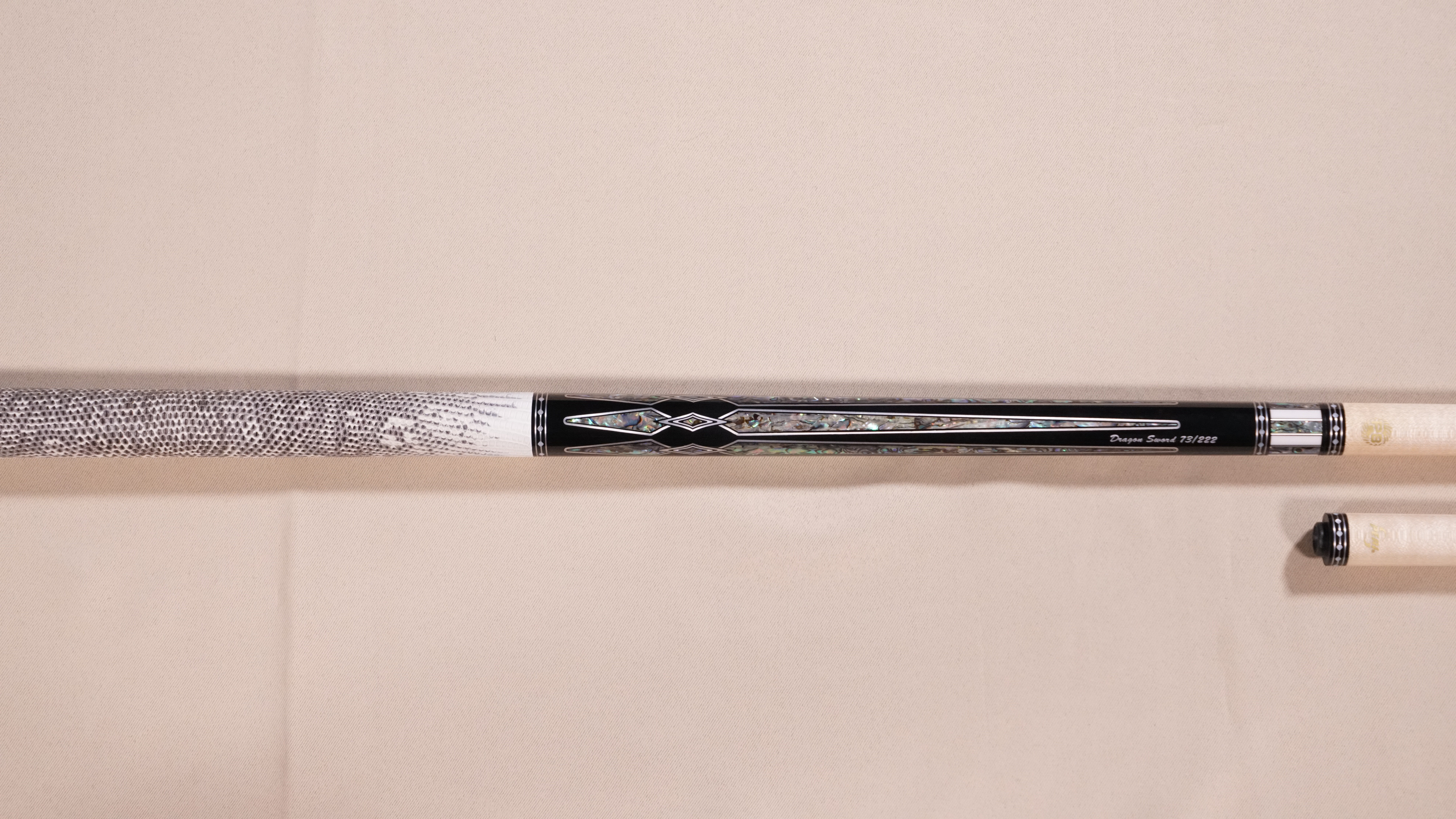 挑选台球杆的三种方法分享,怎样挑选台球杆子