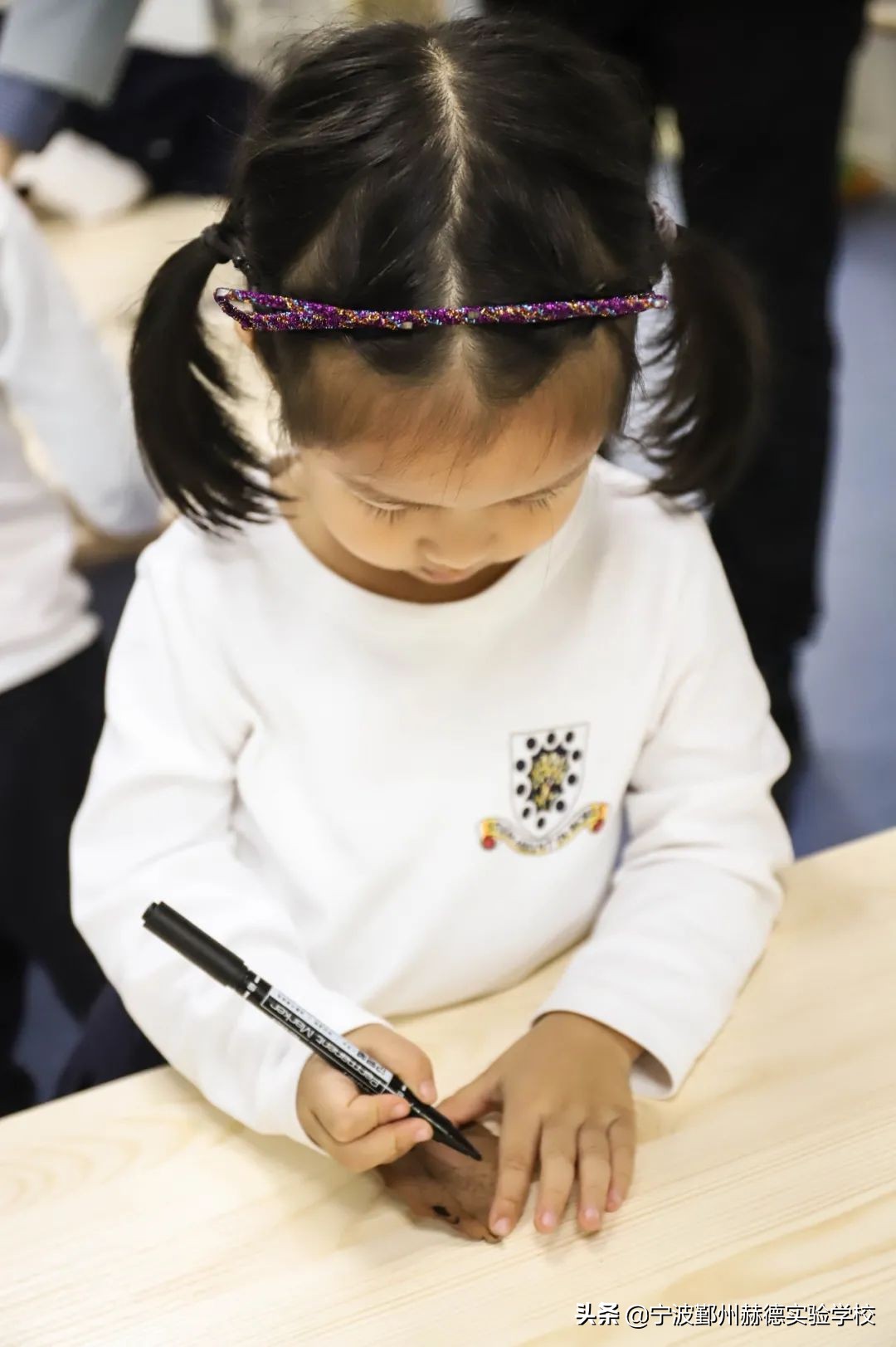 这所“相貌平平”的幼儿园，为什么宁波家长排着队想把孩子送进去