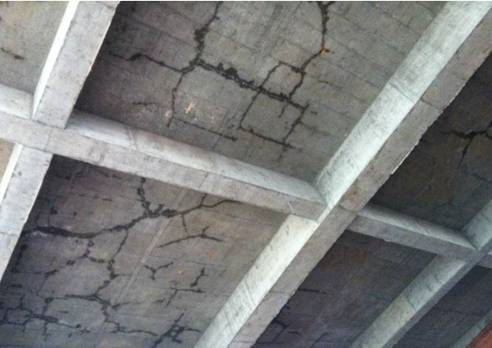 贝思特混凝土开裂原因,冬季混凝土抗水板开裂