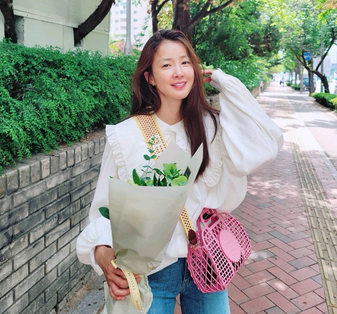 女明星买百万香奈儿凉鞋却血液不通,甜蜜家园李诗英:买错了吗