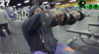 头大肩膀窄怎么办,肩膀窄显头大怎么变宽