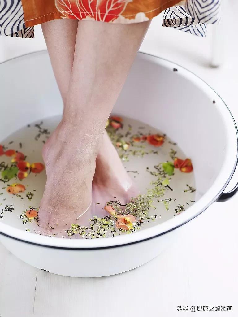 脸上皱纹预测疾病,从耳垂皱纹看心脏疾病