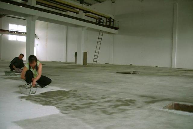 做完水泥地面后几天能做自流平,水泥地面找平和水泥自流平的区别