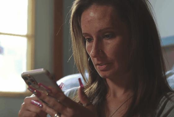 她21岁生娃,9年后牙齿掉光,卸妆惊呆网友:真实的自己最美