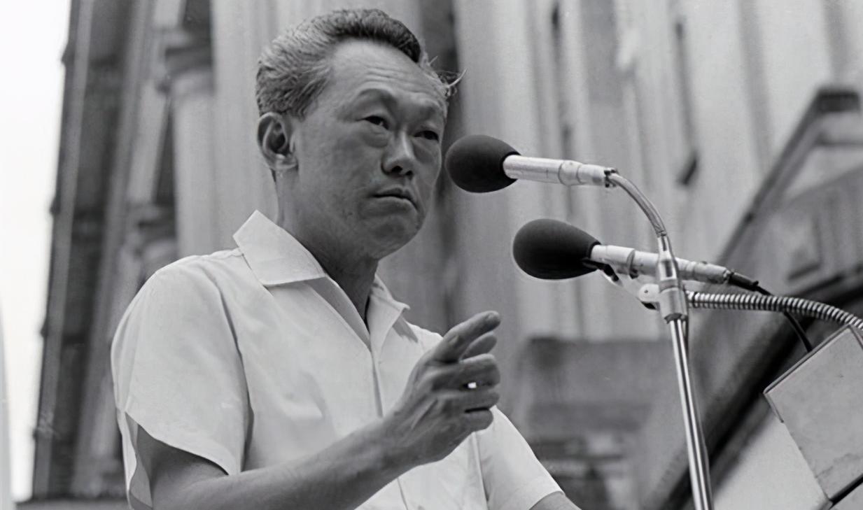 新加坡国父李光耀的五大预言,新加坡国父李光耀十大纪录