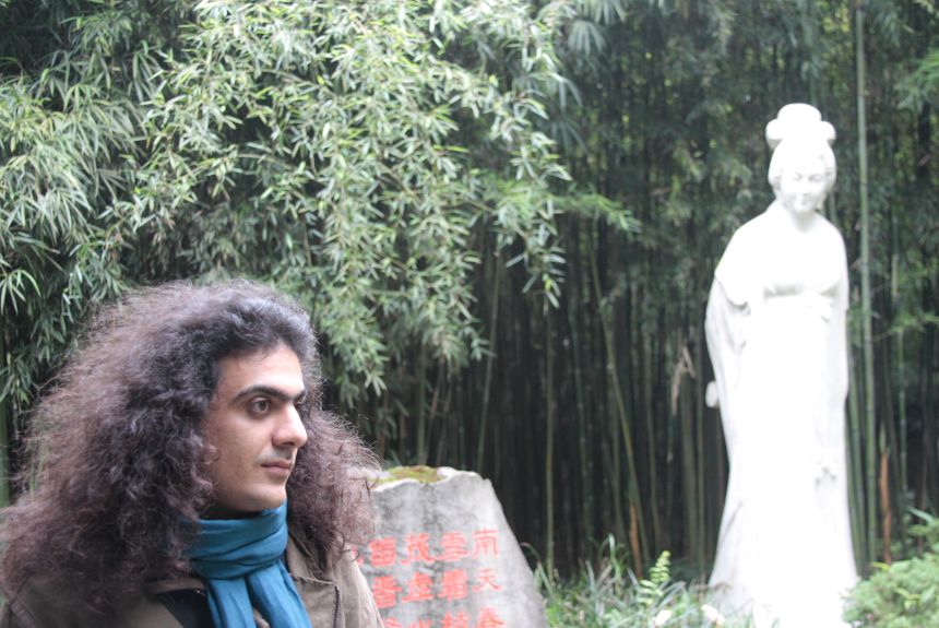 伊朗买手靠地毯年入600万,疫情后第一件事是“吃火锅”