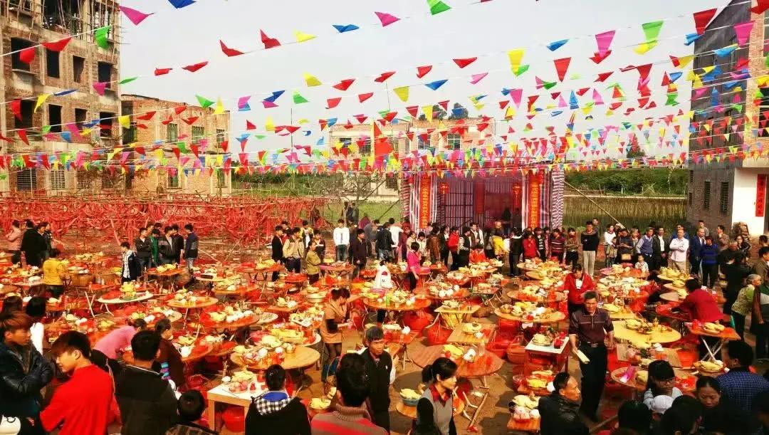 农村劏鸡拜祖宗,广东茂名电白拜神的鸡怎么摆