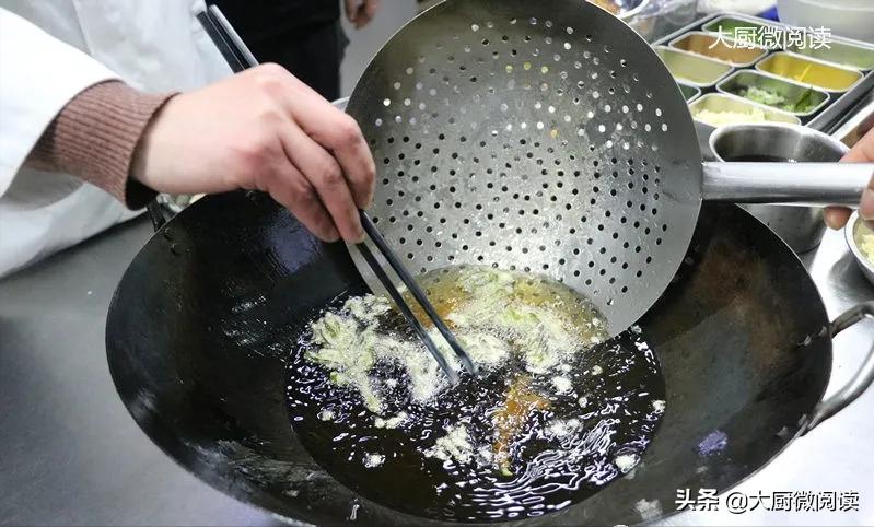 酱香土豆片汤汁浓郁,家常烧土豆百吃不厌的经典菜