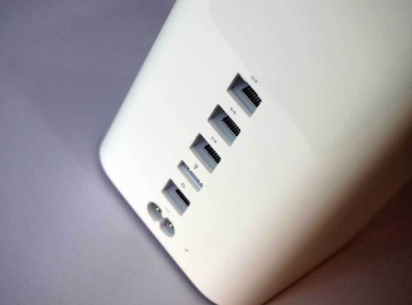 如果路由器越用越卡，试试按一下这个键，WiFi网速恢复流畅！