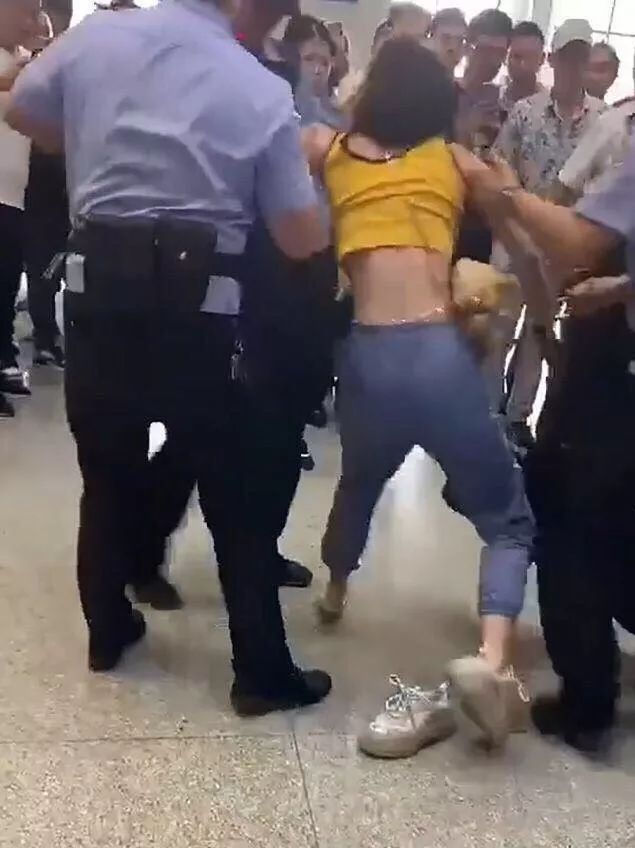 范丞丞师弟被拘留,这些明星放肆起来,真的没底线