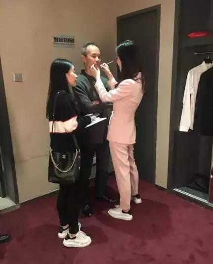 田朴珺夸王石穿dior西装帅,王石田朴珺米兰行