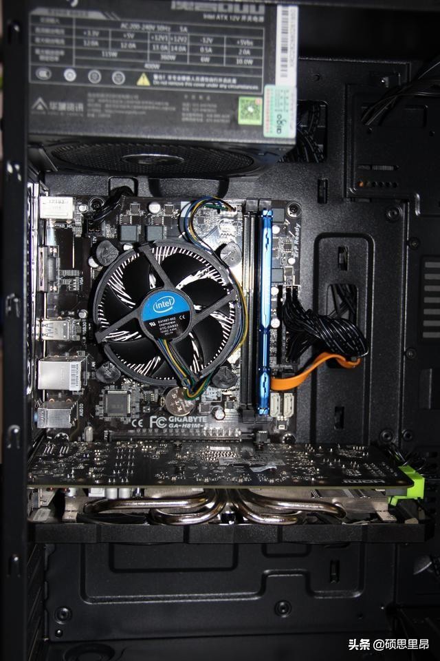 装一台可以吃鸡的电脑,花300装电脑