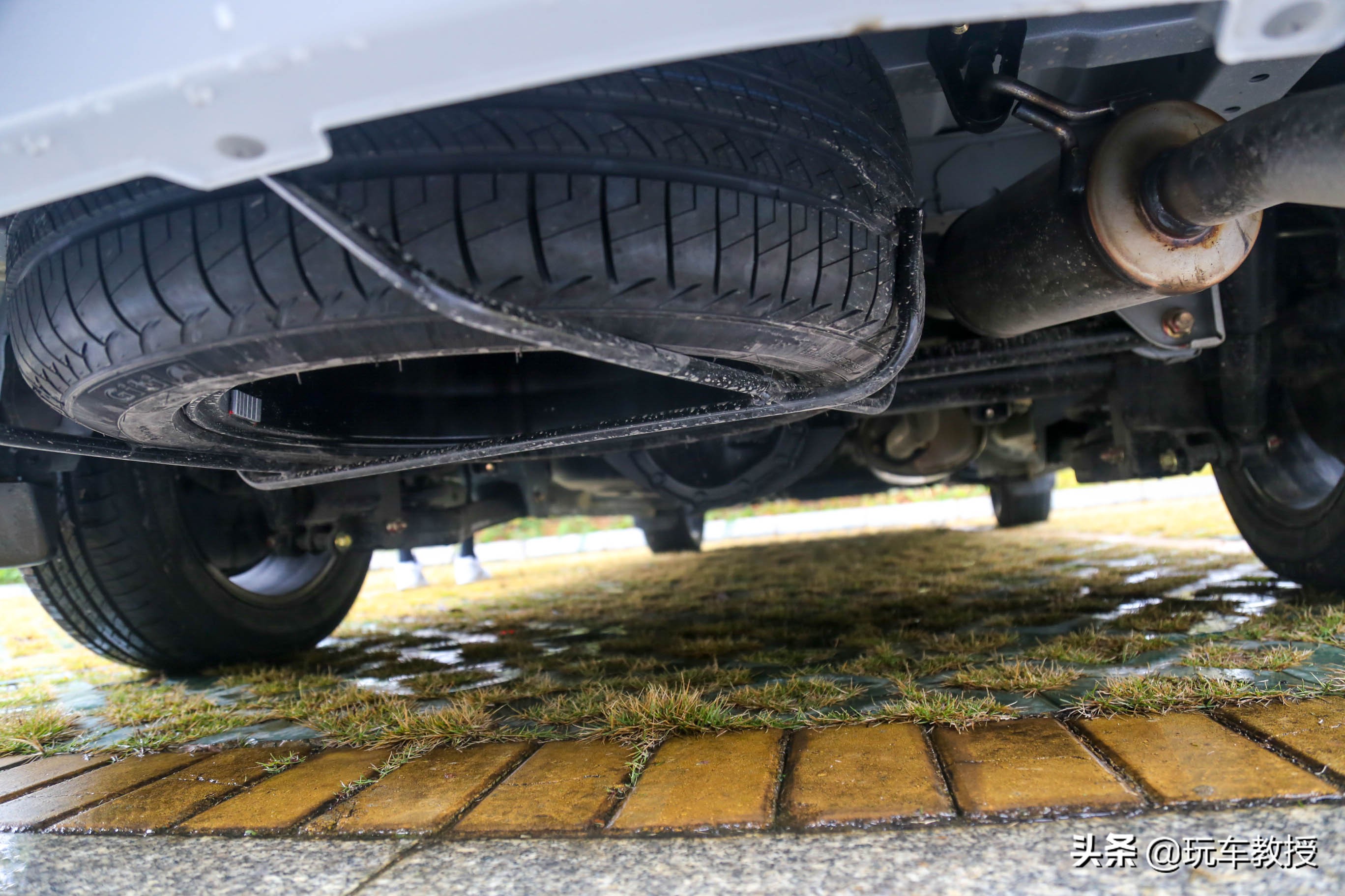 空间大十万左右车耐用,万元起这几款亲民小车轻松开回家