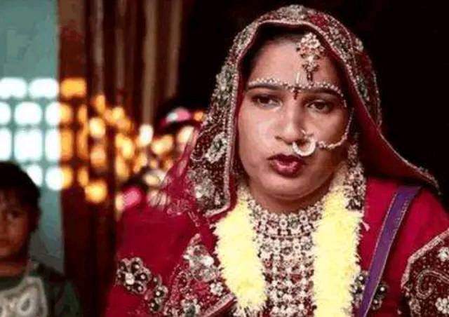 印度来中国炫富,印度大妈在中国商场消费一千元