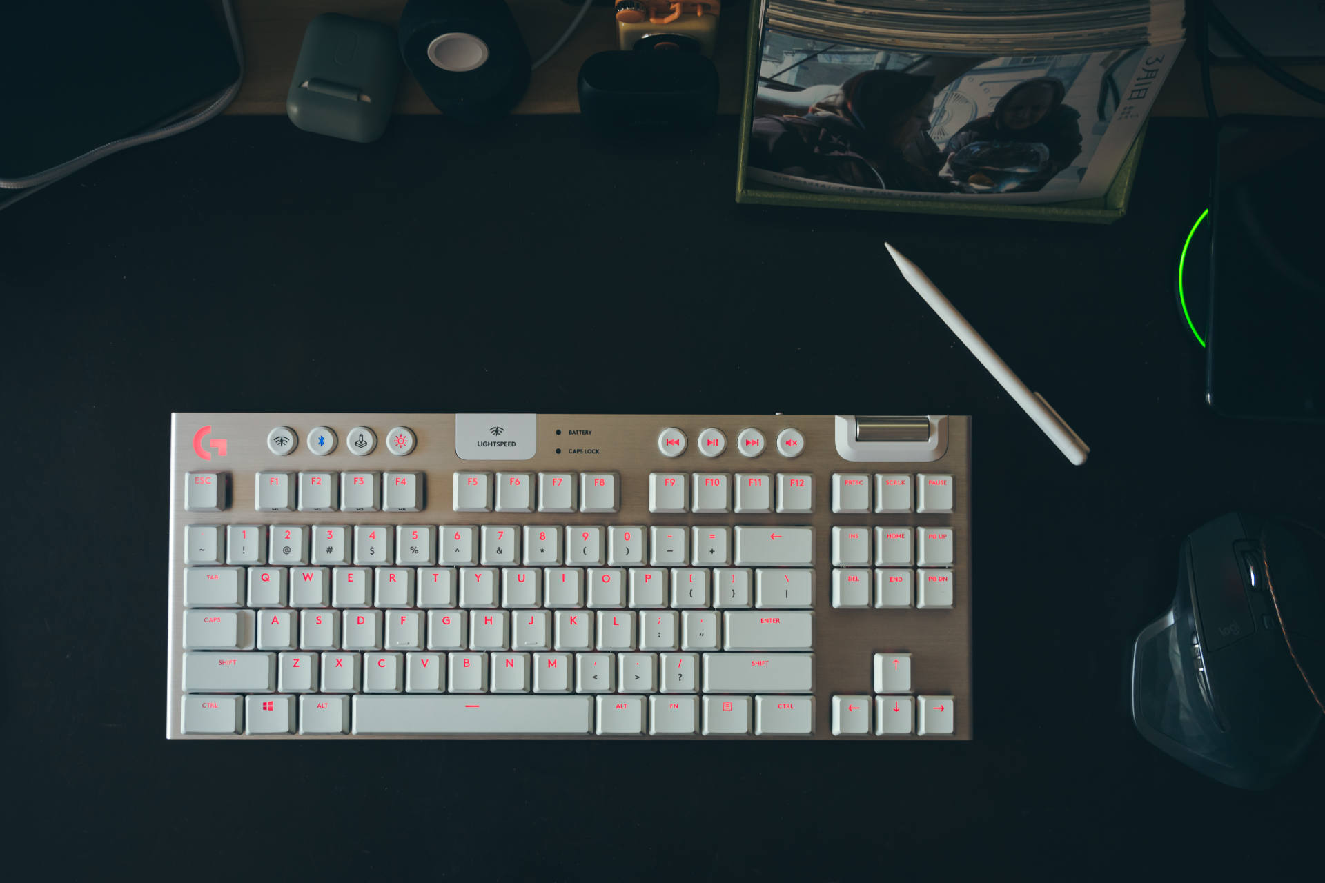 罗技g913tkl键盘轴能换吗,罗技g913tkl键盘是热插拔么