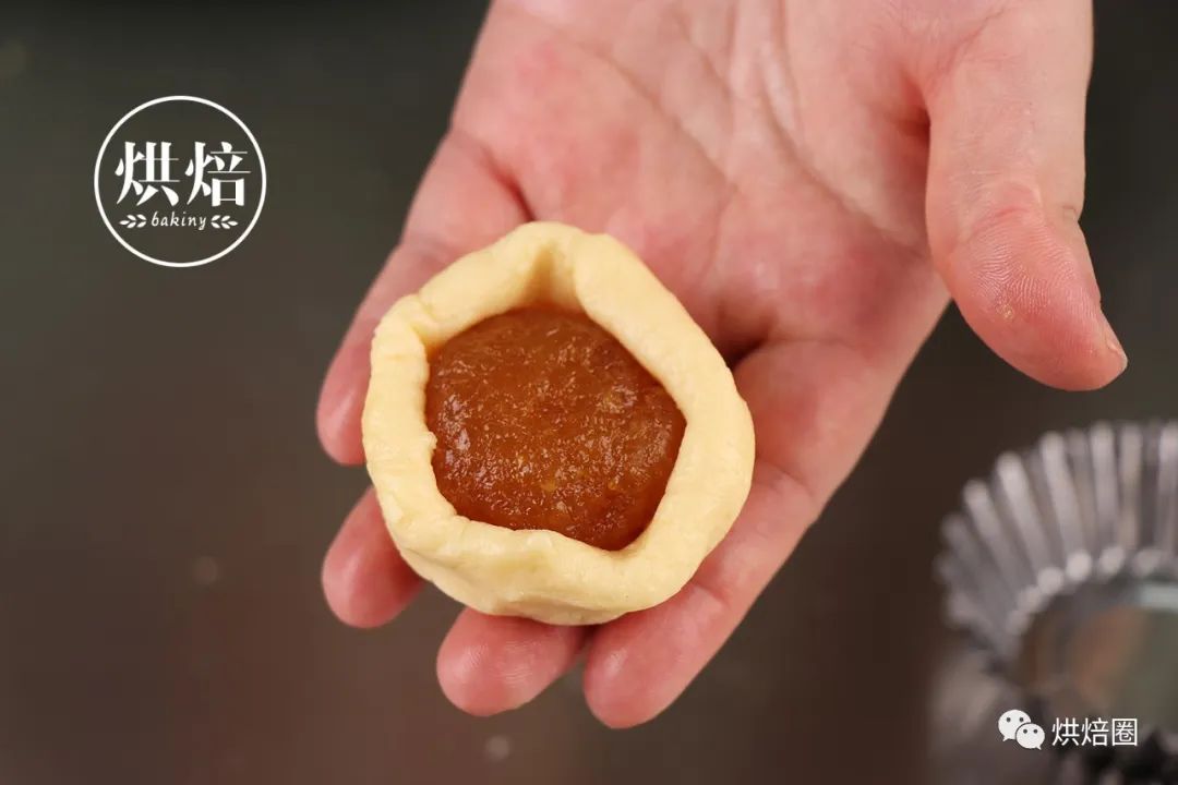 凤梨酥酸甜可口,凤梨酥馅炒成凤梨糖了