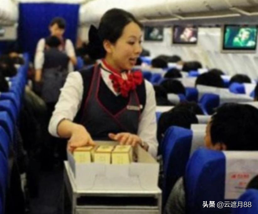 飞机上免费提供什么东西可以带走,飞机上提供的哪些东西是免费的