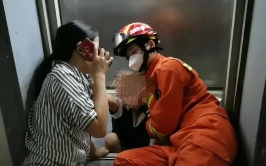 两台扩展器,两个扩展器扩展同一个信号