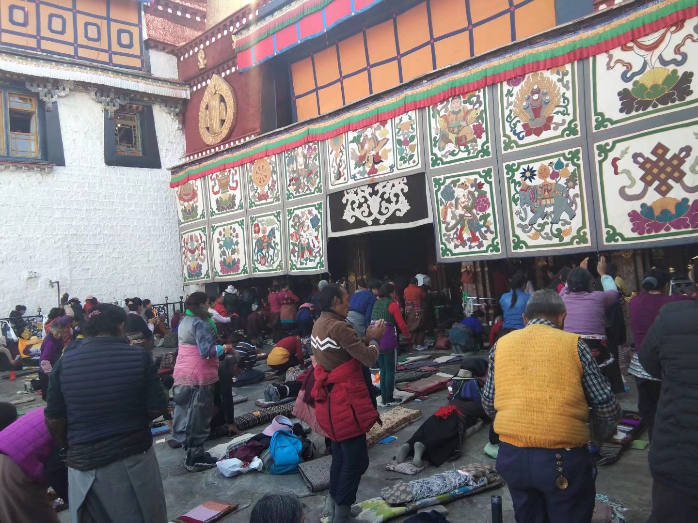 去拉萨建议游玩几天,去拉萨最详细的旅游攻略