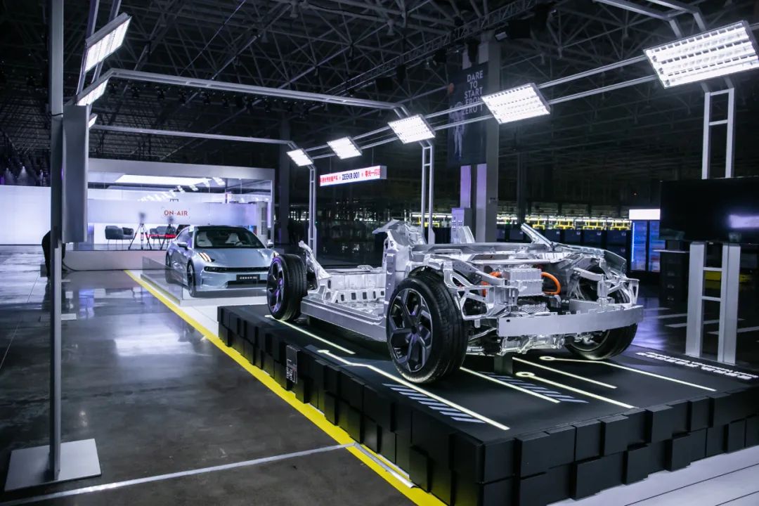 可怕的极昼,极氪特点