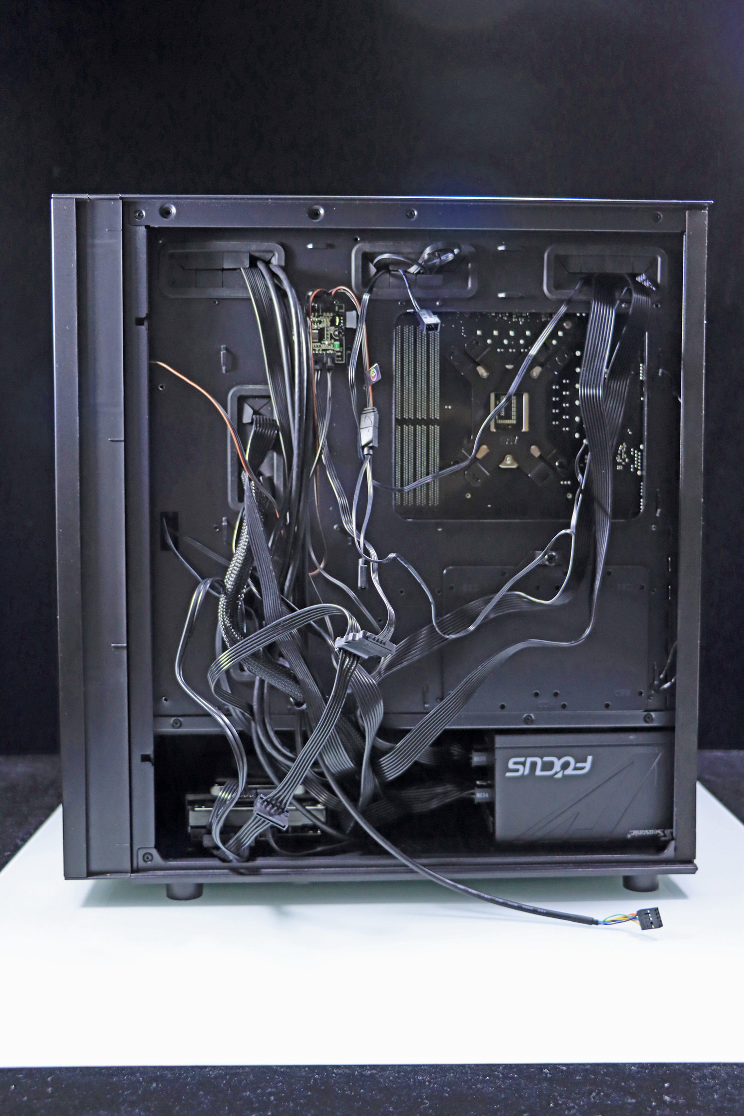 i510400kf和i79700区别,i510400f好还是i79700k