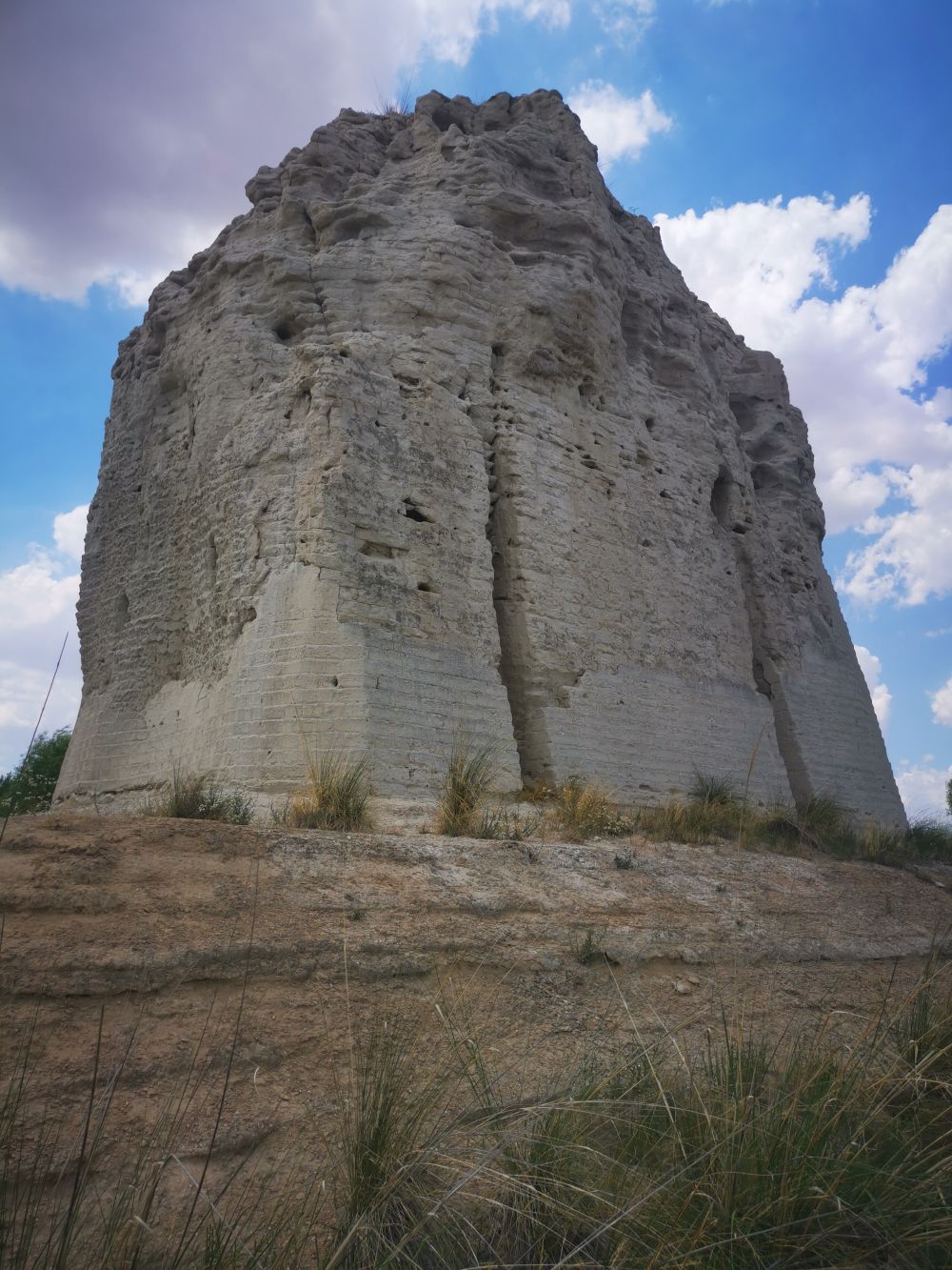 塞上长城绝高漠金戈犹响无定河