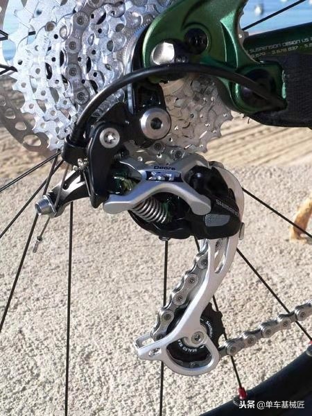 普通自行车后轮轮胎拆卸视频教程,普通自行车如何拆卸自行车后轮