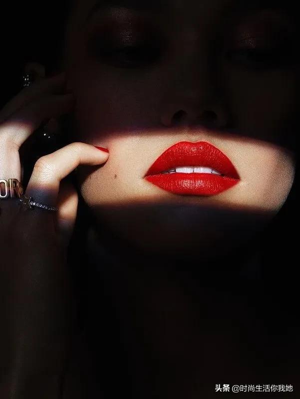 如何化好新年开运妆,本命年新年的开运妆发型