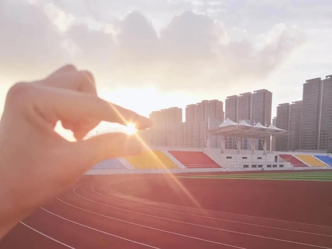 陕西最“豪华”大学之一!坐拥4大“网红”食堂,游泳馆、商业街一应俱全!