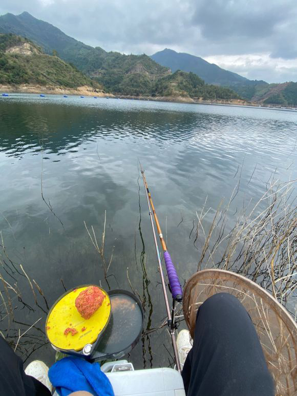 为什么鱼线老是从竿稍打结处断,为什么竿断了鱼会跑