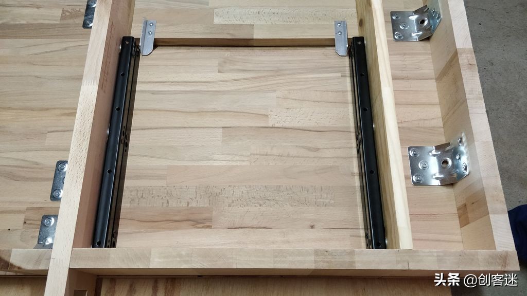 自己动手做一个节省空间的电脑桌,自制内藏电脑桌最全教程